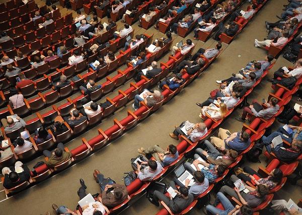 The Coffee Shop Test: How Conversational Framing Reduces Public Speaking Anxiety and Builds Audience Connection