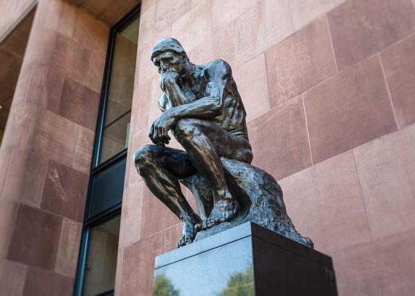 The Counterintuitive Behavioral Principles of Original Thinkers