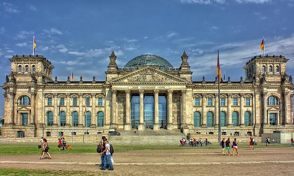 New High German Grammar: A Definitive Guide to German's Historical Evolution